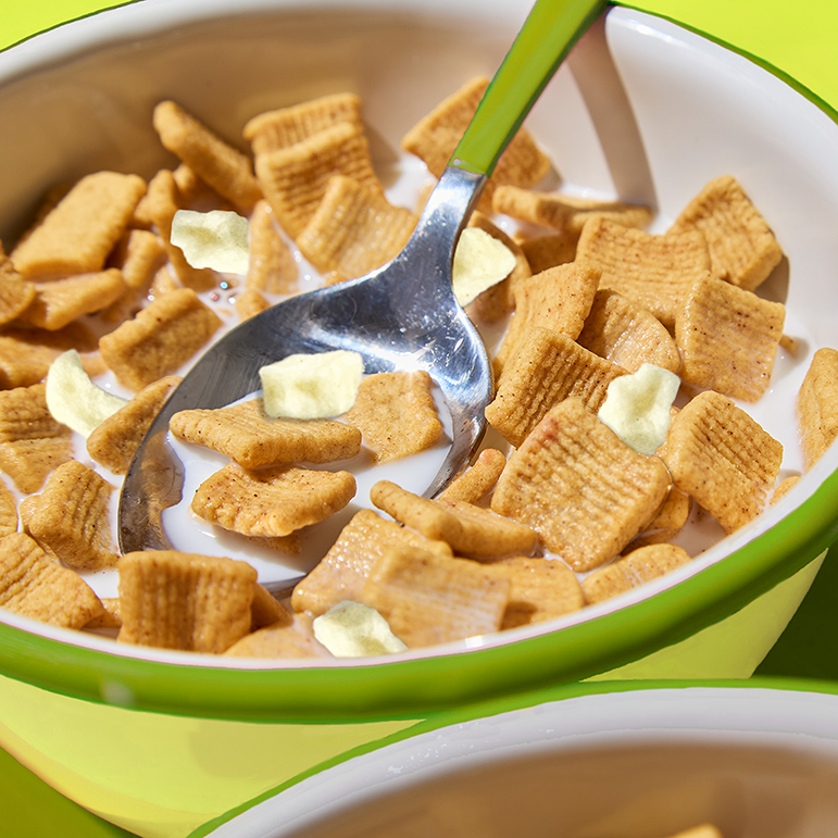 Apple Turnover with Apples Cereal - Fresh Ready
